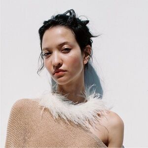 Zara Cream Feather Hair Accessory